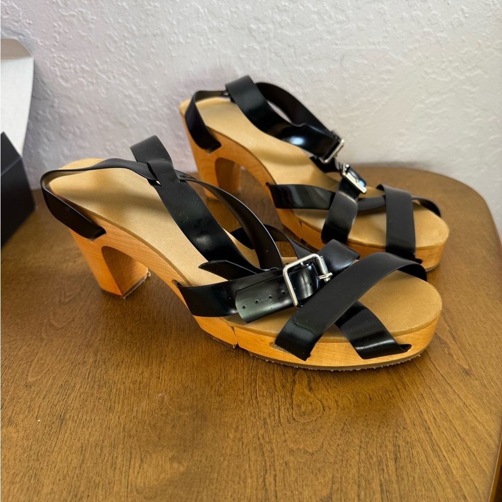 Reproduction Flexiclogs Flexiheels with Black and Green Straps 8